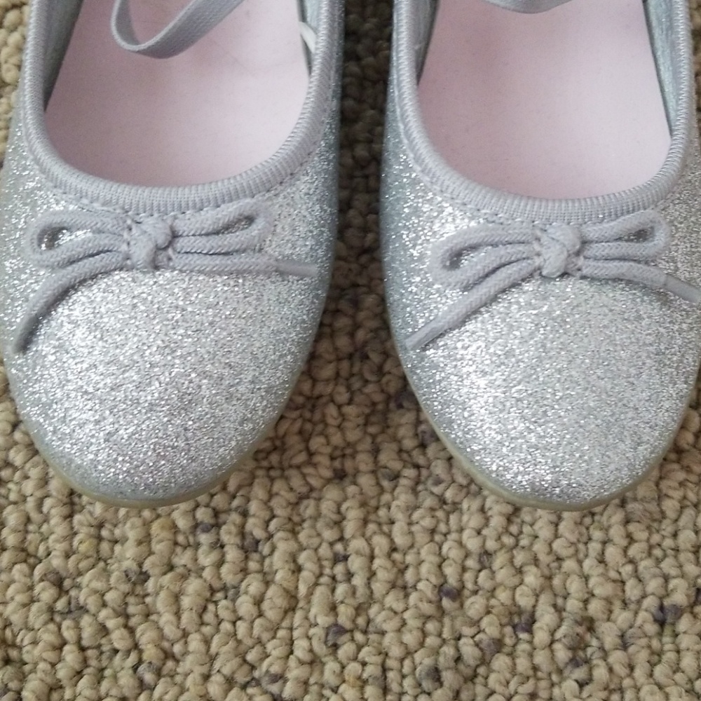 Carter's Girls Dress up Shoes size 11 - Picture 2 of 3